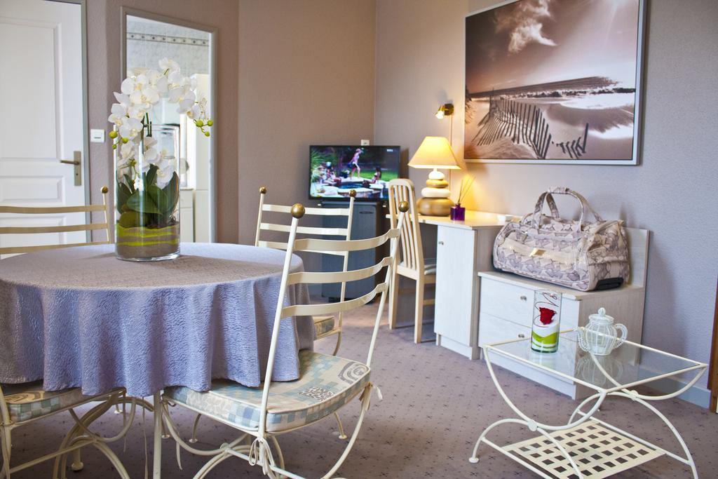 Logis Hotel Beau Site Loubaresse  Kültér fotó